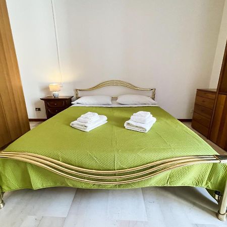 Casa Gramsci - Affitti Brevi Italia Hotel โมดินา ภายนอก รูปภาพ