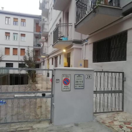 Casa Gramsci - Affitti Brevi Italia Hotel โมดินา ภายนอก รูปภาพ