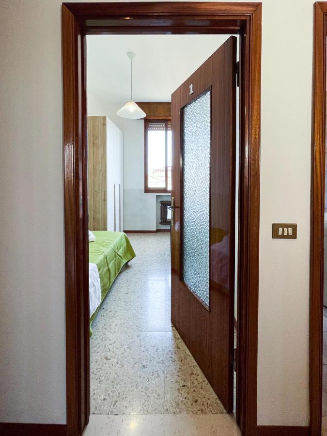 Casa Gramsci - Affitti Brevi Italia Hotel โมดินา ภายนอก รูปภาพ