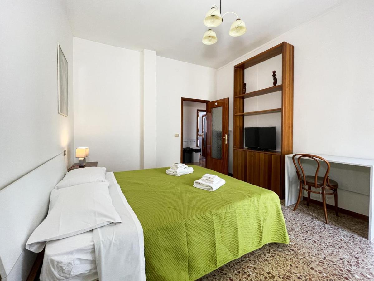 Casa Gramsci - Affitti Brevi Italia Hotel โมดินา ภายนอก รูปภาพ