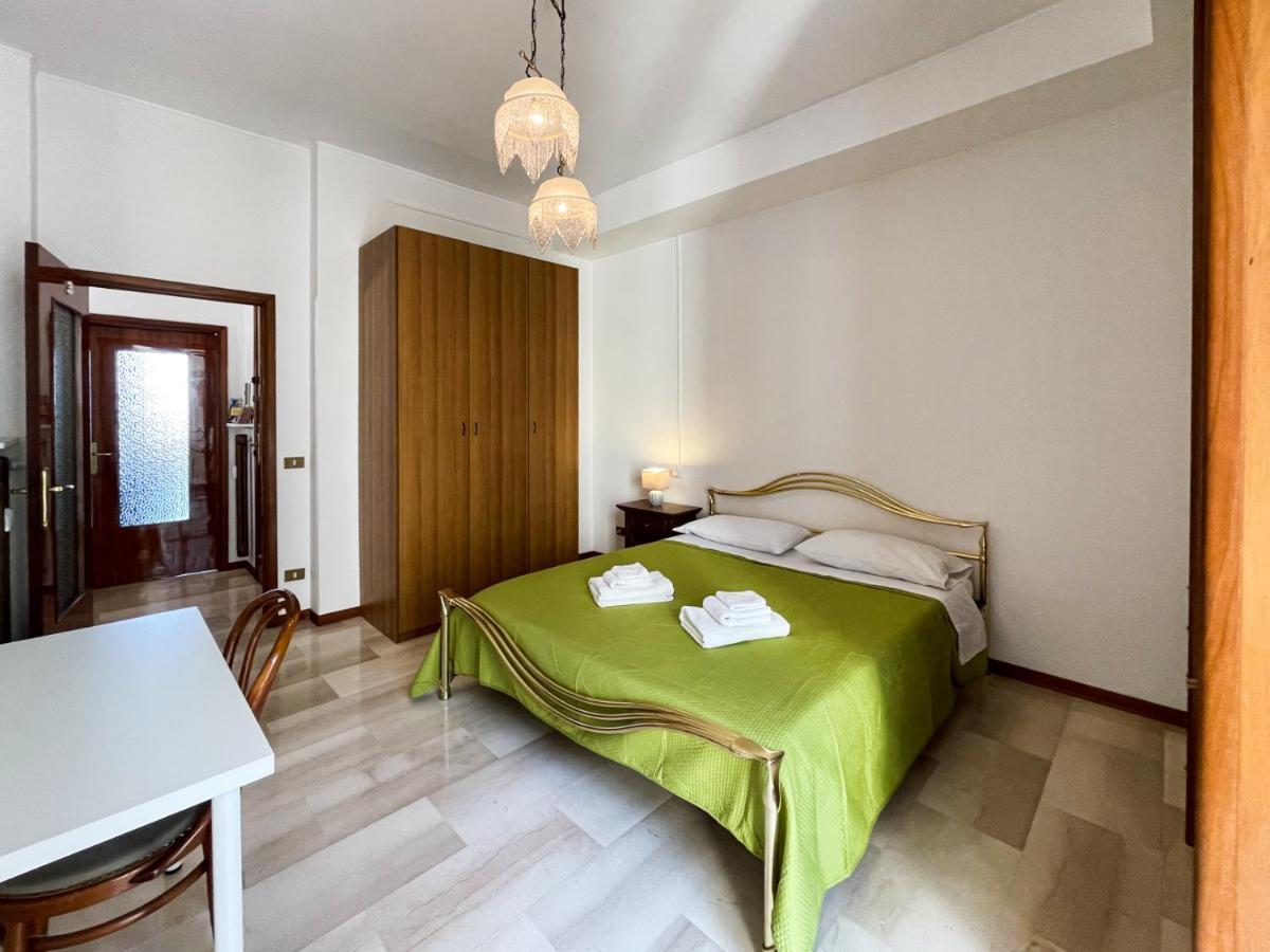 Casa Gramsci - Affitti Brevi Italia Hotel โมดินา ภายนอก รูปภาพ